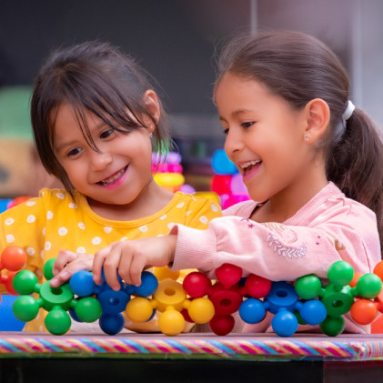 Niños y pantallas: cómo reducirlas sin berrinches