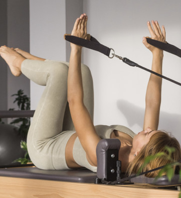 Mat Pilates vs Reformer: diferencias, beneficios y por cuál empezar