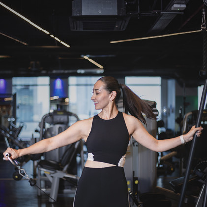 ¿Cómo entrenar en la menopausia, qué priorizar y cómo ajustar tu rutina?